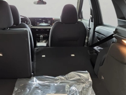 Nissan Kicks SV AWD 2026