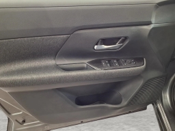 Nissan Kicks SV AWD 2026