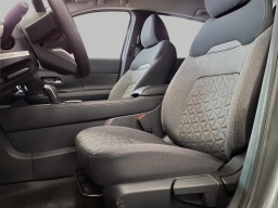 Nissan Kicks SV AWD 2026