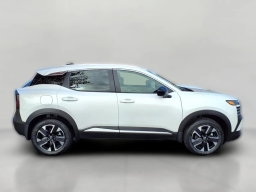 Nissan Kicks SV AWD 2026