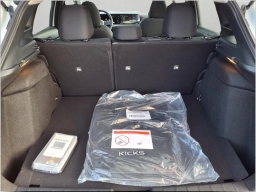 Nissan Kicks SV AWD 2026