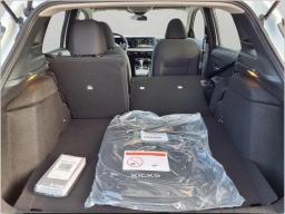 Nissan Kicks SV AWD 2026