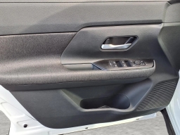 Nissan Kicks SV AWD 2026