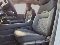 Nissan Kicks SV AWD 2026