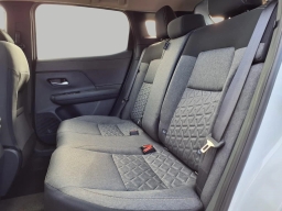 Nissan Kicks SV AWD 2026