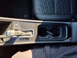 Nissan Kicks SV AWD 2026