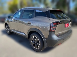 Nissan Kicks SV AWD 2026