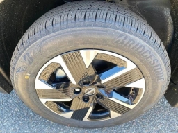 Nissan Kicks SV AWD 2026