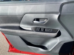 Nissan Kicks SV AWD 2026