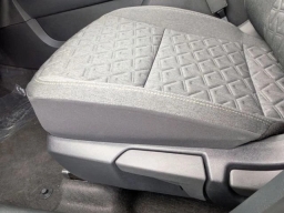 Nissan Kicks SV FWD 2026