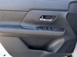 Nissan Kicks SV FWD 2026