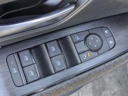 Nissan Kicks SV FWD 2026