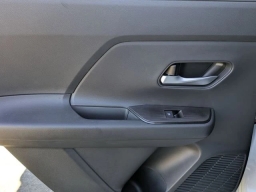 Nissan Kicks SV FWD 2026