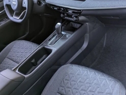 Nissan Kicks SV FWD 2026