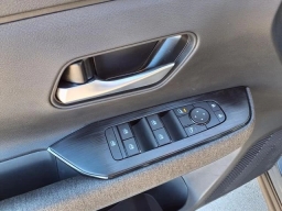 Nissan Kicks SV FWD 2026