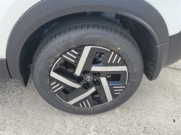 Nissan Kicks SV FWD 2026