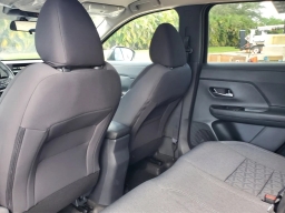 Nissan Kicks SV FWD 2026