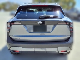 Nissan Kicks SV FWD 2026