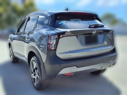 Nissan Kicks SV FWD 2026