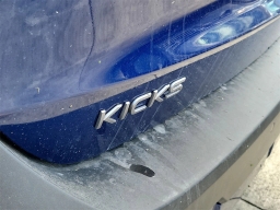 Nissan Kicks SV FWD 2026