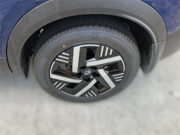 Nissan Kicks SV FWD 2026