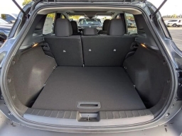 Nissan Kicks SV FWD 2026