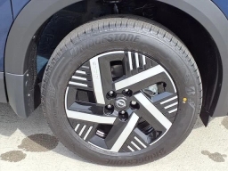 Nissan Kicks SV FWD 2026