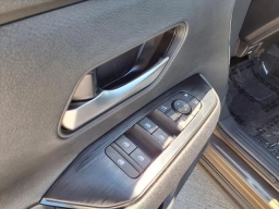 Nissan Kicks SV FWD 2026