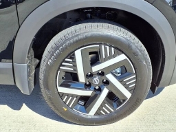 Nissan Kicks SV FWD 2026