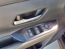 Nissan Kicks SV FWD 2026