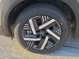 Nissan Kicks SV FWD 2026