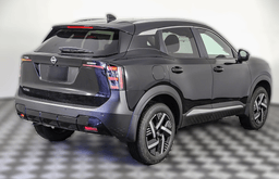 Nissan Kicks SV FWD 2026