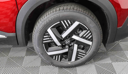 Nissan Kicks SV FWD 2026