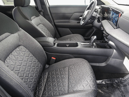 Nissan Kicks SV FWD 2026