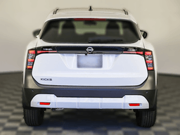 Nissan Kicks SV FWD 2026