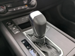 Nissan Kicks SV FWD 2026