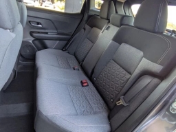 Nissan Kicks SV FWD 2026