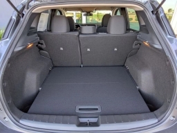 Nissan Kicks SV FWD 2026