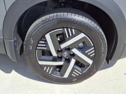 Nissan Kicks SV FWD 2026