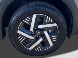 Nissan Kicks SV FWD 2026