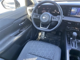 Nissan Kicks SV FWD 2026