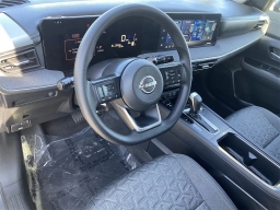 Nissan Kicks SV FWD 2026