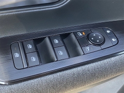 Nissan Kicks SV FWD 2026