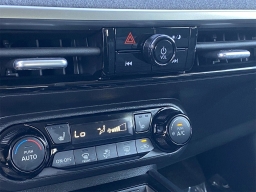 Nissan Kicks SV FWD 2026