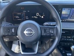 Nissan Kicks SV FWD 2026