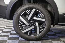 Nissan Kicks SV FWD 2026