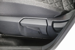 Nissan Kicks SV FWD 2026