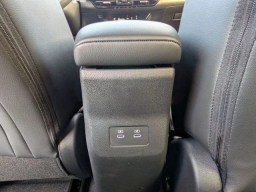 Nissan Kicks SR FWD 2026