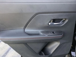 Nissan Kicks SR AWD 2025