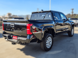 Toyota Tacoma 2WD SR5 Double Cab 5' Bed AT (Natl) 2026